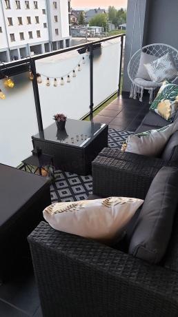 Ciemnoszary zestaw mebli ogrodowych ze stolikiem kawowym