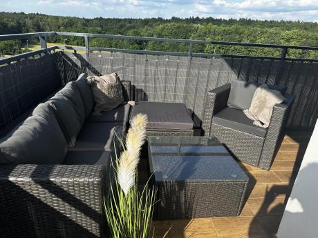 Ciemnoszary zestaw mebli ogrodowych ze stolikiem kawowym