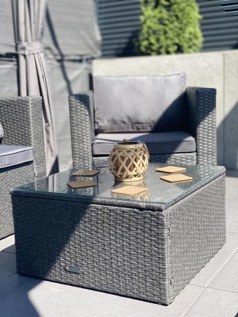 Ciemnoszary zestaw mebli ogrodowych ze stolikiem kawowym