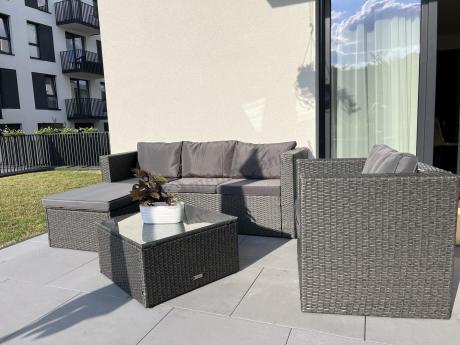 Ciemnoszary zestaw mebli ogrodowych ze stolikiem kawowym