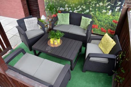 Brązowy zestaw ogrodowy z regulowanym stolikiem