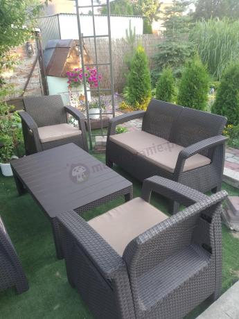 Brązowy zestaw ogrodowy z regulowanym stolikiem