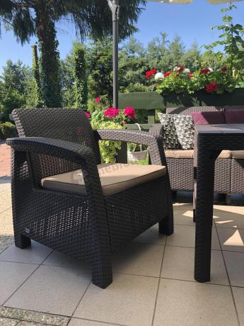 Brązowy zestaw ogrodowy dla 5 osób