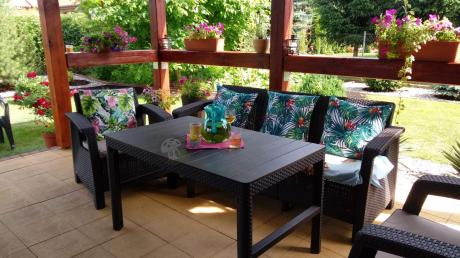 Brązowy zestaw ogrodowy dla 5 osób