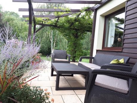 Brązowy zestaw ogrodowy dla 5 osób