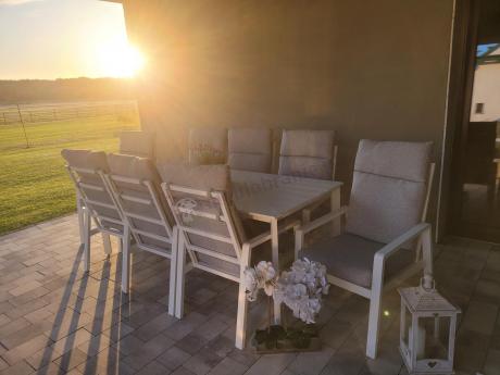 Duży komplet mebli tarasowych ze stołem obiadowym i 8 fotelami - Renalo Dining 8+1 - White