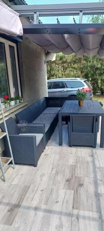 Duży narożnik na taras 172 x 272cm, stół 160x95cm i trzy fotele - grafitowy