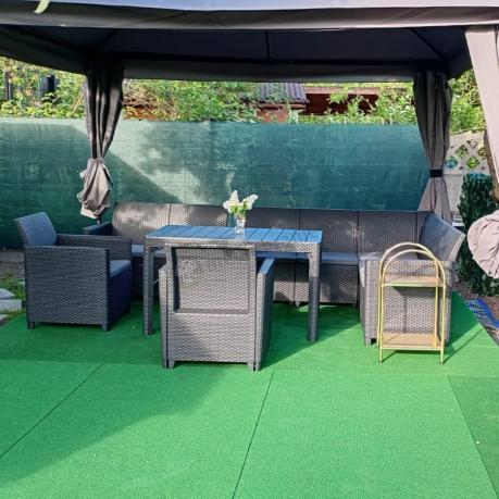 Duży narożnik na taras Nedler VI ze stolikiem podnoszonym i trzema fotelami - grafit