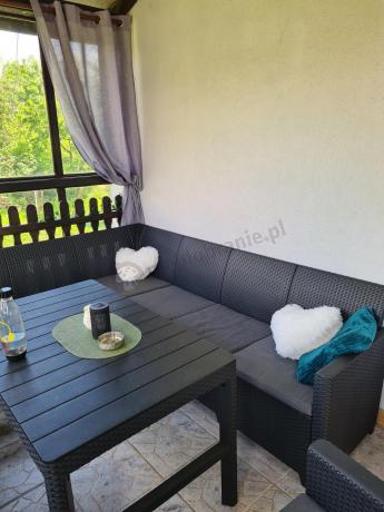Duży narożnik na taras Nedler VI ze stolikiem podnoszonym i trzema fotelami - grafit