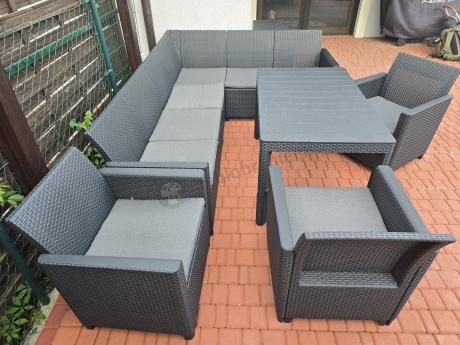 Duży narożnik na taras Nedler VI ze stolikiem podnoszonym i trzema fotelami - grafit