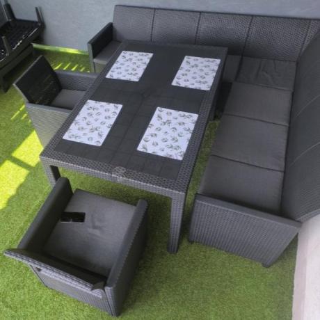 Duży narożnik na taras Nedler VII, stół obiadowy i trzy fotele - grafitowy
