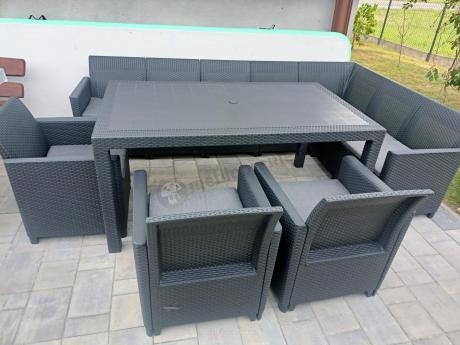 Duży narożnik na taras Nedler VII, stół obiadowy i trzy fotele - grafitowy