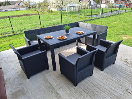 Duży narożnik na taras Nedler VII, stół obiadowy i trzy fotele - grafitowy