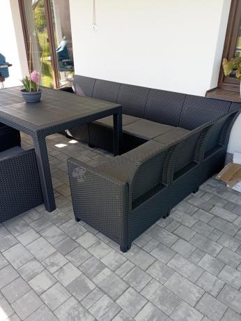 Duży narożnik na taras Nedler VII, stół obiadowy i trzy fotele - grafitowy