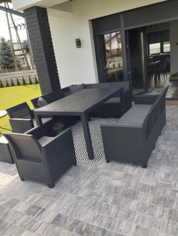 Duży narożnik na taras Nedler VII, stół obiadowy i trzy fotele - grafitowy