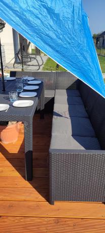 Duży narożnik na taras Nedler VII, stół obiadowy i trzy fotele - grafitowy