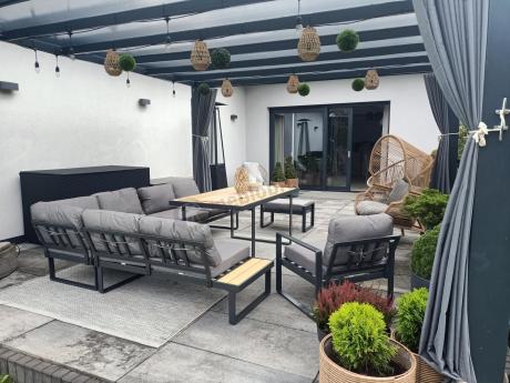 Duży narożnik obiadowy z dodatkowymi blatami i fotelem Panaon GW