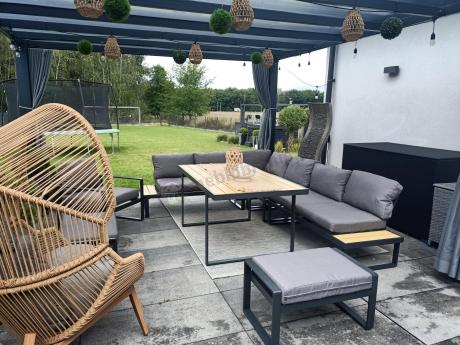 Duży narożnik obiadowy z dodatkowymi blatami i fotelem Panaon GW