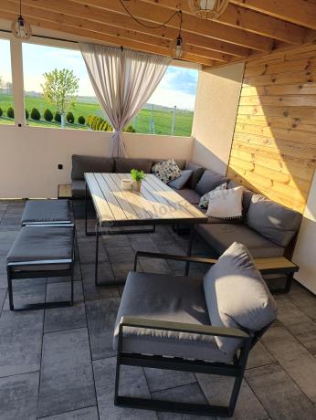 Duży narożnik obiadowy z dodatkowymi blatami i fotelem Panaon GW