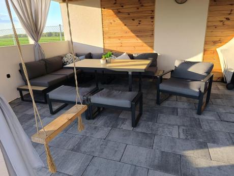 Duży narożnik obiadowy z dodatkowymi blatami i fotelem Panaon GW