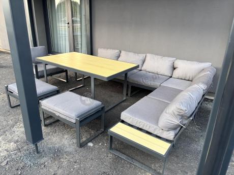 Duży narożnik obiadowy z dodatkowymi blatami i fotelem Panaon GW