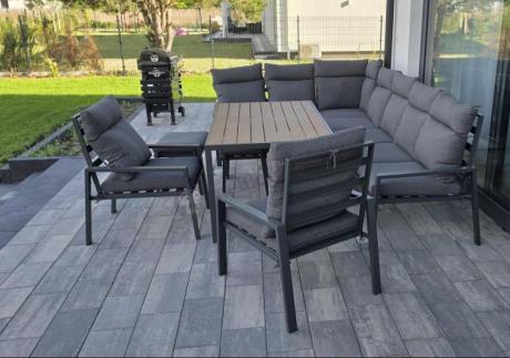 Duży narożnik ogrodowy metalowy 294x184cm Doros Corner XXL z 2 fotelami, 2 pufami i stołem 160cm - Polywood Dark Grey