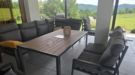 Duży narożnik ogrodowy metalowy 294x184cm Doros Corner XXL z 2 fotelami, 2 pufami i stołem 160cm - Polywood Dark Grey