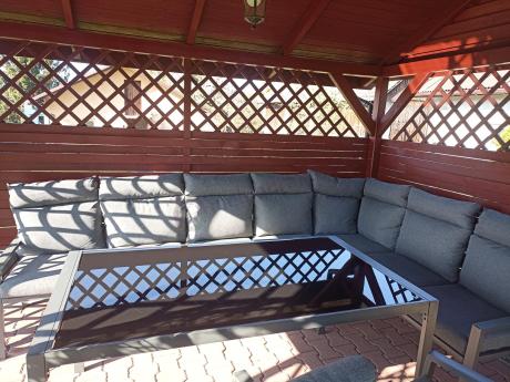 Duży narożnik ogrodowy metalowy 294x184cm Doros Corner XXL z 2 fotelami, 2 pufami i stołem 160cm wysokie oparcia - Da
