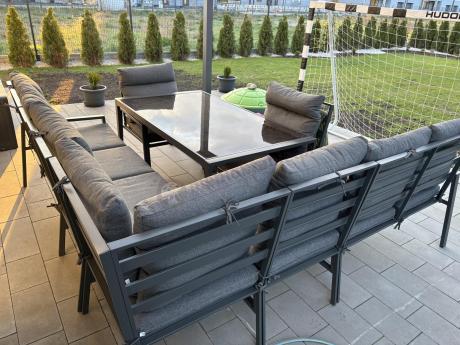 Duży narożnik ogrodowy metalowy 294x184cm Doros Corner XXL z 2 fotelami, 2 pufami i stołem 160cm wysokie oparcia - Da