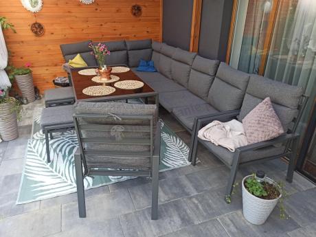 Duży narożnik ogrodowy metalowy 294x184cm Doros Corner XXL z 2 fotelami, 2 pufami i stołem 160cm wysokie oparcia - Da