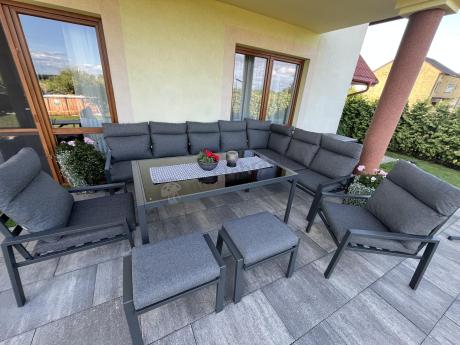 Duży narożnik ogrodowy metalowy 294x184cm Doros Corner XXL z 2 fotelami, 2 pufami i stołem 160cm wysokie oparcia - Da