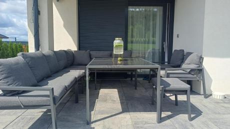 Duży narożnik ogrodowy metalowy 294x184cm Sodor Corner XXL z 2 fotelami, 2 pufami i stołem 160cm - Dark Grey