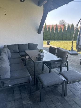 Duży narożnik ogrodowy metalowy 294x184cm Sodor Corner XXL z 2 fotelami, 2 pufami i stołem 160cm - Dark Grey