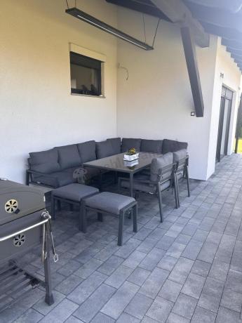 Duży narożnik ogrodowy metalowy 294x184cm Sodor Corner XXL z 2 fotelami, 2 pufami i stołem 160cm - Dark Grey
