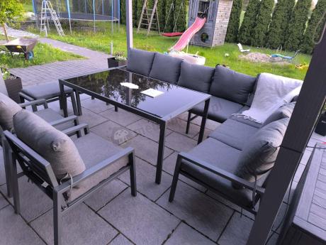 Duży narożnik ogrodowy metalowy 294x184cm Sodor Corner XXL z 2 fotelami, 2 pufami i stołem 160cm - Dark Grey