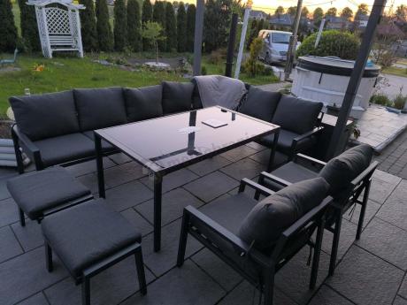 Duży narożnik ogrodowy metalowy 294x184cm Sodor Corner XXL z 2 fotelami, 2 pufami i stołem 160cm - Dark Grey