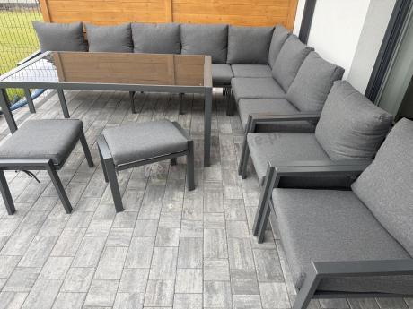 Duży narożnik ogrodowy metalowy 294x184cm Sodor Corner XXL z 2 fotelami, 2 pufami i stołem 160cm - Dark Grey