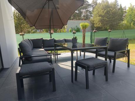 Duży narożnik ogrodowy metalowy 294x184cm Sodor Corner XXL z 2 fotelami, 2 pufami i stołem 160cm - Dark Grey