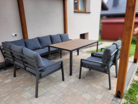 Duży narożnik ogrodowy metalowy 294x184cm Sodor Corner XXL z 2 fotelami, 2 pufami i stołem 160cm - Dark Grey Polywood