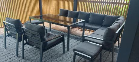 Duży narożnik ogrodowy metalowy Sodor Corner XXL z fotelami, pufami i stołem 160cm - Dark Grey