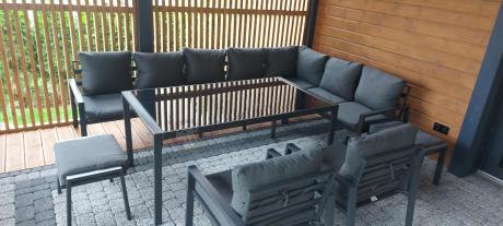 Duży narożnik ogrodowy metalowy Sodor Corner XXL z fotelami, pufami i stołem 160cm - Dark Grey