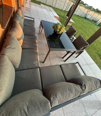 Duży narożnik ogrodowy metalowy Sodor Corner XXL z fotelami, pufami i stołem 160cm - Dark Grey