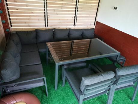 Duży narożnik ogrodowy metalowy Sodor Corner XXL z fotelami, pufami i stołem 160cm - Dark Grey