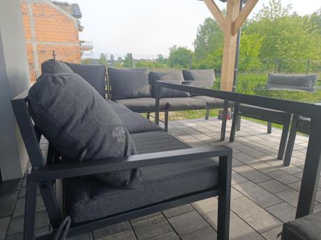 Duży narożnik ogrodowy metalowy Sodor Corner XXL z fotelami, pufami i stołem 160cm - Dark Grey