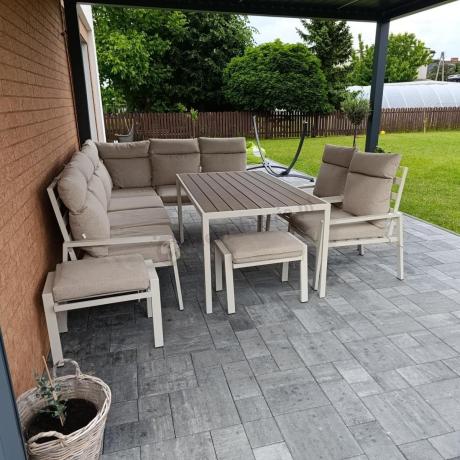 Duży narożnik ogrodowy wysokie oparcia z fotelami, pufami i stołem obiadowym 160cm Doros Corner XL - Polywood Cream