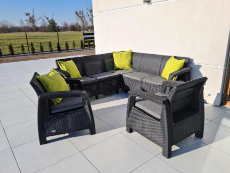 Duży narożnik ogrodowy z podnoszonym stołem