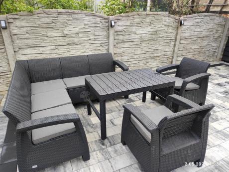 Duży narożnik ogrodowy z podnoszonym stołem