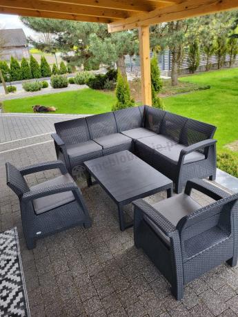 Duży narożnik ogrodowy z podnoszonym stołem