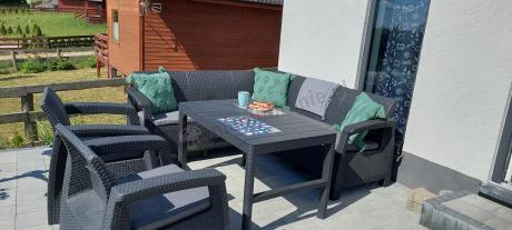 Duży narożnik ogrodowy z podnoszonym stołem