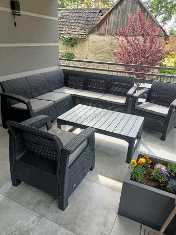 Duży narożnik ogrodowy z podnoszonym stołem